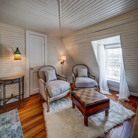 Fairytale Loft Suite 1 Bed, 1 Bath Luxury Apartment In Downtown Belmont 샬러츠빌 외부 사진