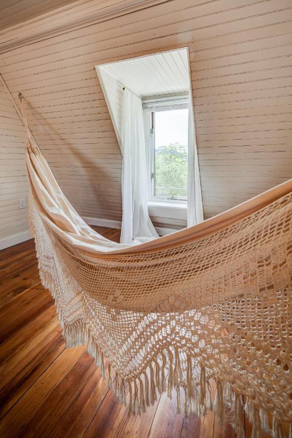 Fairytale Loft Suite 1 Bed, 1 Bath Luxury Apartment In Downtown Belmont 샬러츠빌 외부 사진